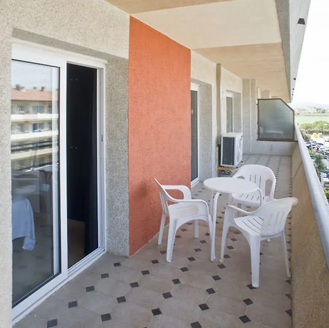 Salles Beach Apartments L'Estartit Spanien